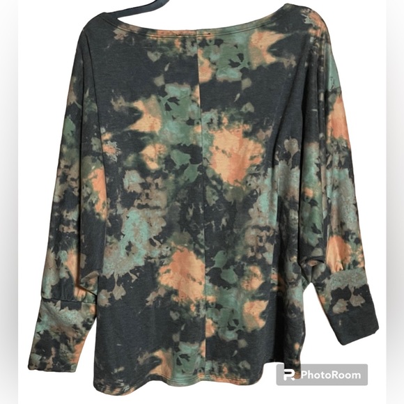 Fantastic Fawn Color Splash Off Shoulder Dolman Sleeve top Sz M - Picture 4 of 10